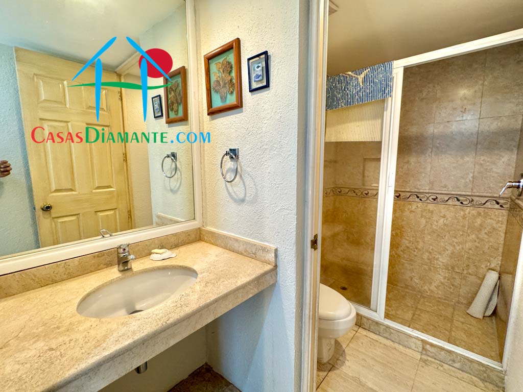 Brisas Diamante Villa 98 - Baño completo 2